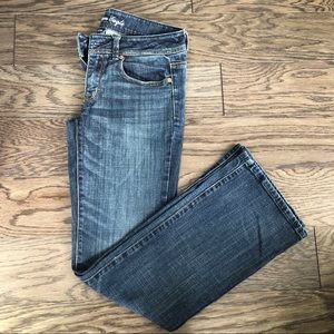 AE | Medium Wash Original Boot Cut Jeans | sz 6